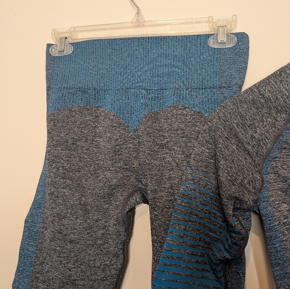 Gymshark Amplify Seamless 2-Piece Set Leggings & Crop Top Women’s Medium - Picture 7 of 16